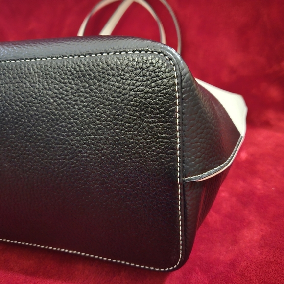 Tory Burch Perry Two-Tone Black and White Large Leather Tote with Tassel - Picture 9 of 16